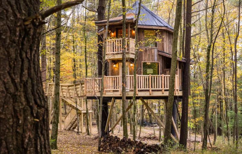 Discover These Amazing Mohican Treehouse Rentals