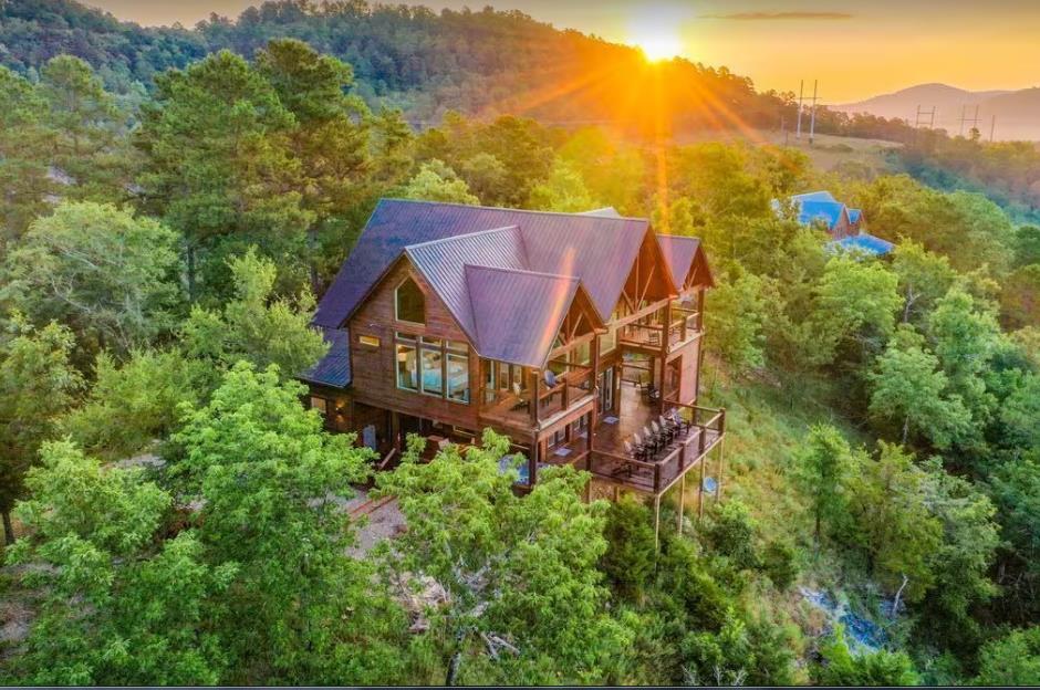 Treehouse Rentals in Oklahoma for Family Vacations