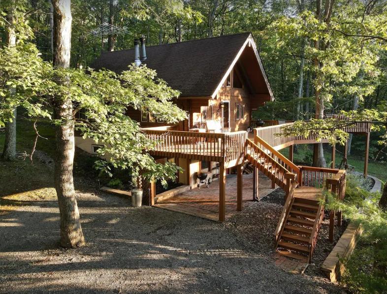 Family Holiday Treehouse Rentals in West Virginia