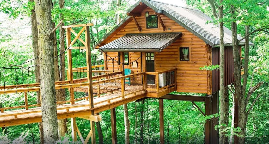 Experience Romance and Luxury at Ohio Treehouse Rentals - Book Now!