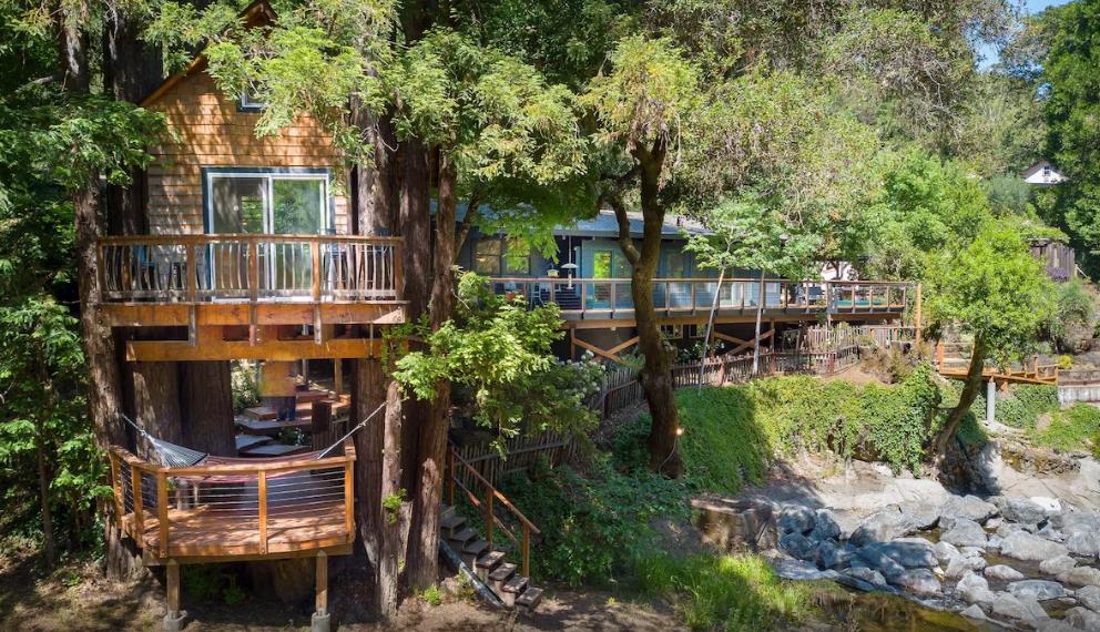 6 Unforgettable Treehouse Rentals in North California - Perfect for Couples, Groups, and Families | Treehouse Serenity